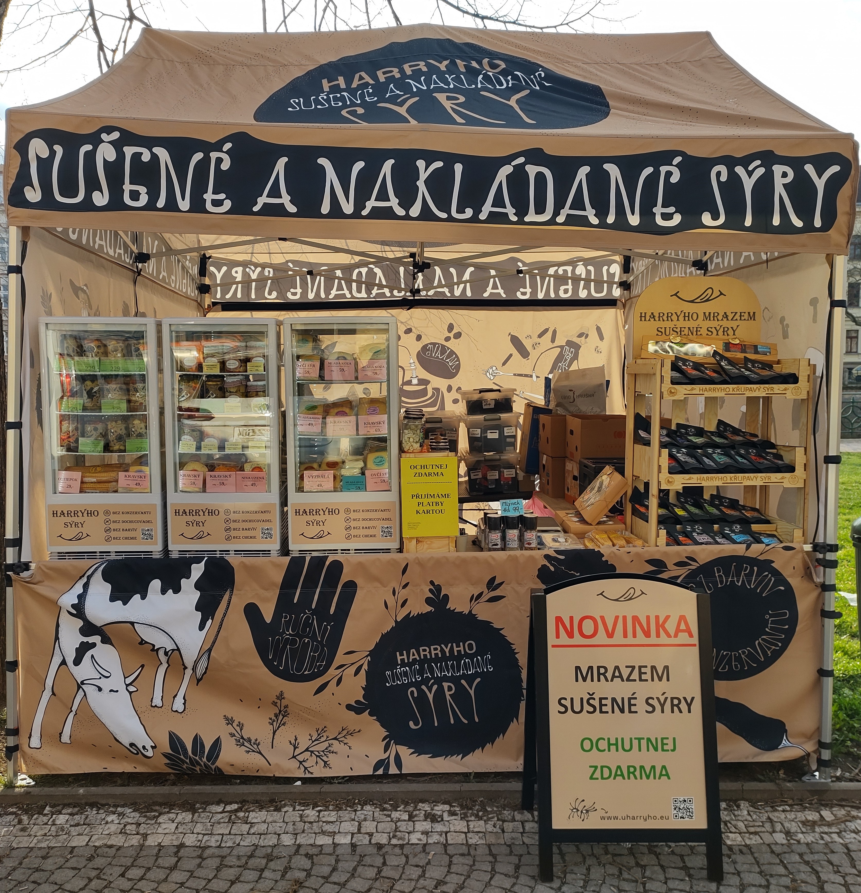 NÁŠ PRODEJNÍ STÁNEK na TRHY , VINNÉ a PIVNÍ AKCE