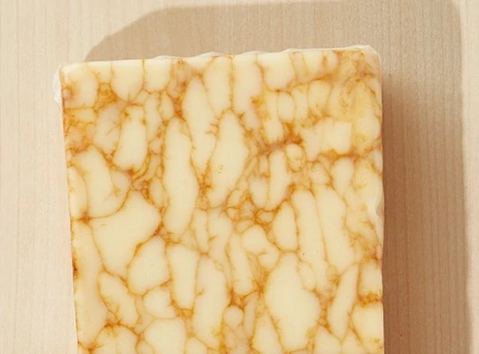 Marble Cheese s karamelizovanou cibulí